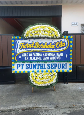 Papan Bunga Duka di Gaung Baru